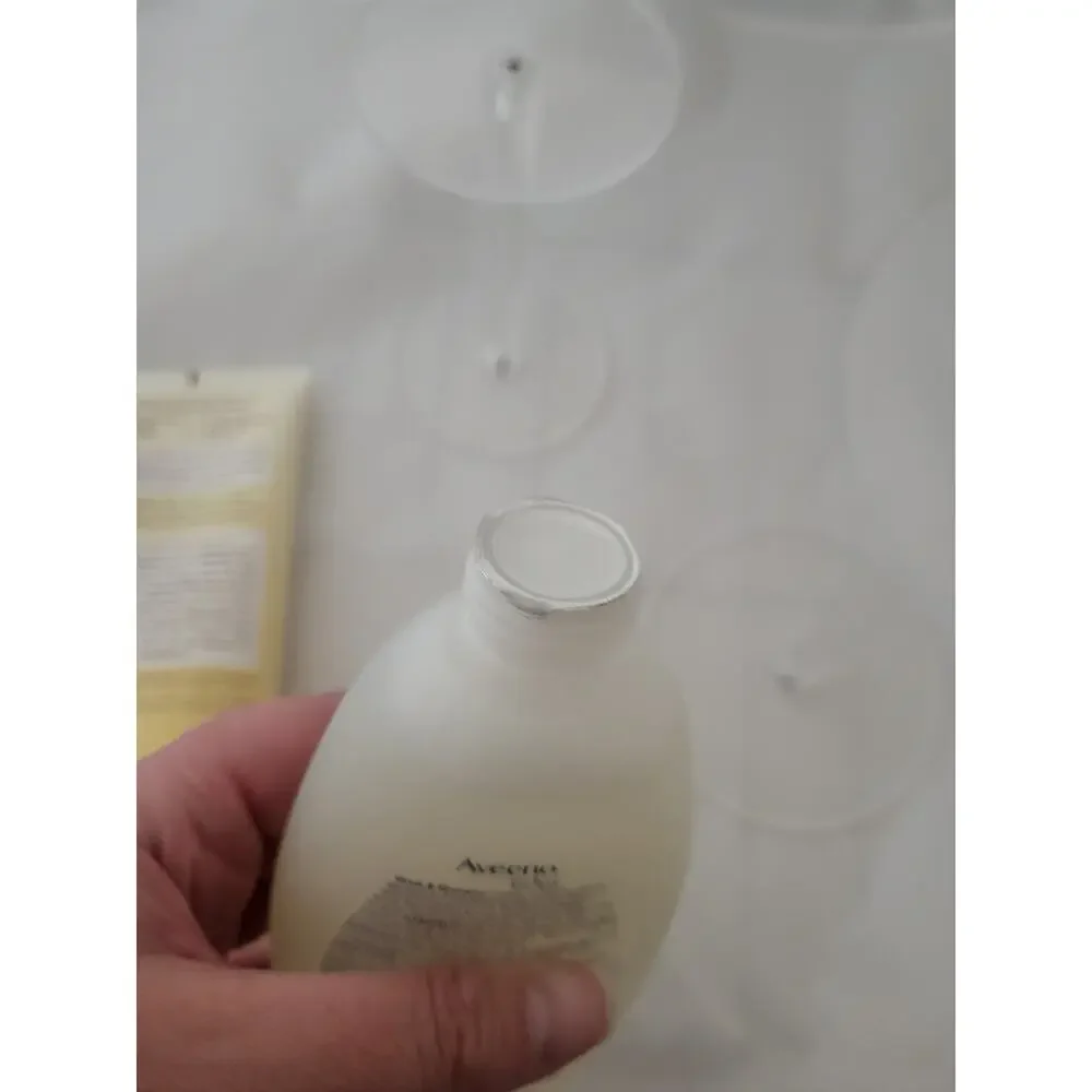 Babo botanicals Lotion Oatmilk & Calendula & Aveeno Baby Shampoo Lightly Scented